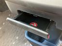 Ｓ　ナビ　ＴＶ　スマートキー　アイドリングストップ　電動格納ミラー　ベンチシート　ＣＶＴ　盗難防止システム　ＡＢＳ　ＣＤ　ＤＶＤ再生　Ｂｌｕｅｔｏｏｔｈ　アルミホイール　衝突安全ボディ　エアコン（34枚目）