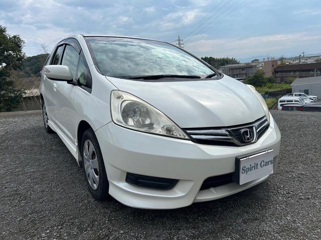 フィットシャトル １５Ｘ　Ｓパッケージ　車検令和９年２月　ナビ地デジＴＶ　ＥＴＣ　スマートキー　電動格納ドアミラー　オートエアコン　ＨＩＤヘッドライト（3枚目）