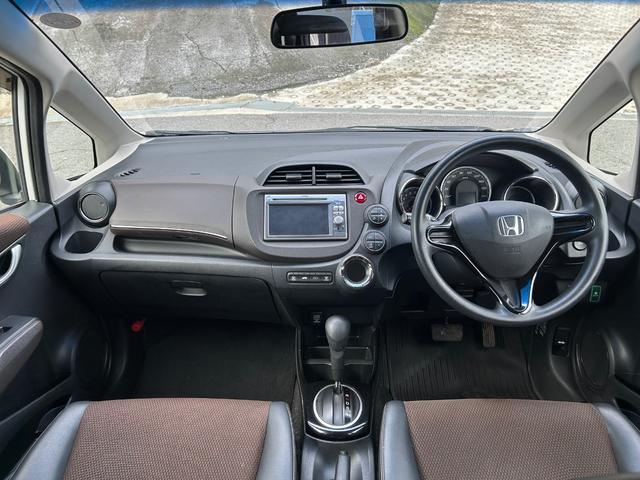 フィットシャトル １５Ｘ　Ｓパッケージ　車検令和９年２月　ナビ地デジＴＶ　ＥＴＣ　スマートキー　電動格納ドアミラー　オートエアコン　ＨＩＤヘッドライト（18枚目）