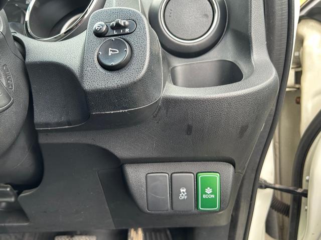 フィットシャトル １５Ｘ　Ｓパッケージ　車検令和９年２月　ナビ地デジＴＶ　ＥＴＣ　スマートキー　電動格納ドアミラー　オートエアコン　ＨＩＤヘッドライト（19枚目）