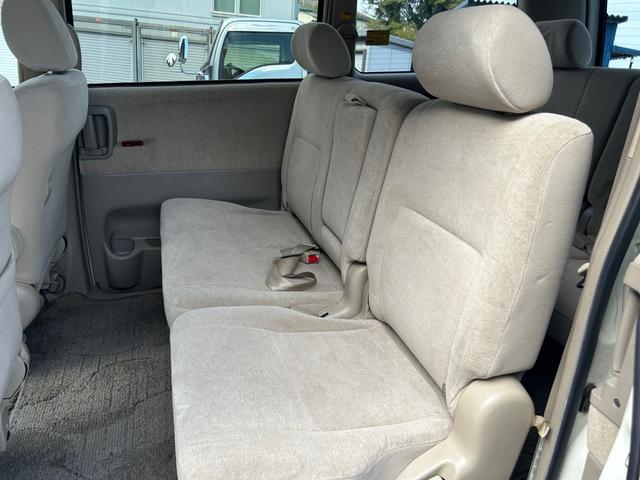 ノア Ｘ　リミテッド　車検２年付　地デジＴＶ　バックカメラ　ＥＴＣ　キーレスエントリー　両側電動スライドドア　ＨＩＤヘッドライト　ウッドコンビハンドル　ウッド調パネル（10枚目）