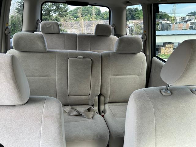 ノア Ｘ　リミテッド　車検２年付　地デジＴＶ　バックカメラ　ＥＴＣ　キーレスエントリー　両側電動スライドドア　ＨＩＤヘッドライト　ウッドコンビハンドル　ウッド調パネル（19枚目）