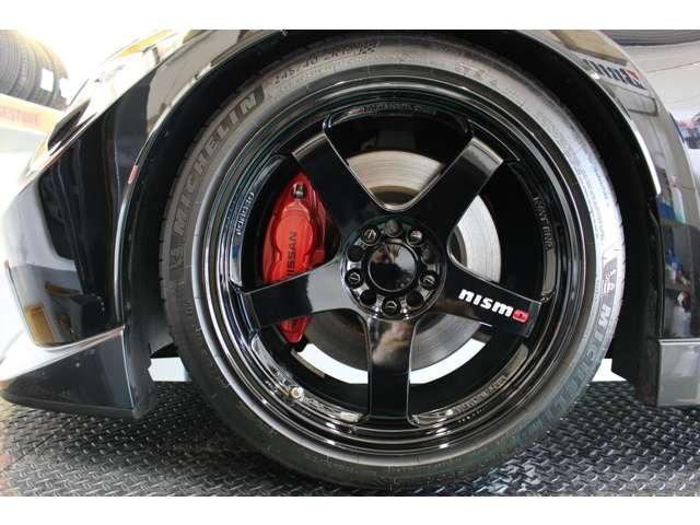 フェアレディＺ ニスモ　ＮＩＳＭＯ専用エアロ・ＮＩＳＭＯマフラー・純正ナビＴＶ・バックカメラ・ＥＴＣ・ＢＩＬＳＴＥＩＮ車高調・ＲＡＹＳ／ＬＭ　ＧＴ４　１９インチアルミ・ＢＬＩＤＥフルバケットシート・ＨＩＤライト（18枚目）