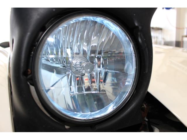 ユーノスロードスター １．６Ｓスペシャル　５速・デニム生地幌・マキシムワークスＥＸマニ・マフラー・ＴＥＩＮ車高調・ＲＡＹＳ１４インチアルミ・Ｄｅｆｉ追加メーター・軽量トランクリッド・パワーウインドウレス・保証書／取説／スペアキー有（8枚目）