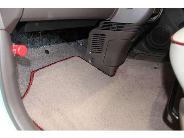 アルトラパンショコラ Ｘ　ナビＴＶ・Ｂｌｕｅｔｏｏｔｈ・ＨＩＤライト・オートエアコン・スマートキー・プッシュスターター・ＥＴＣ・禁煙車／保証書／取説／スペアキー・アイドリングストップ（26枚目）