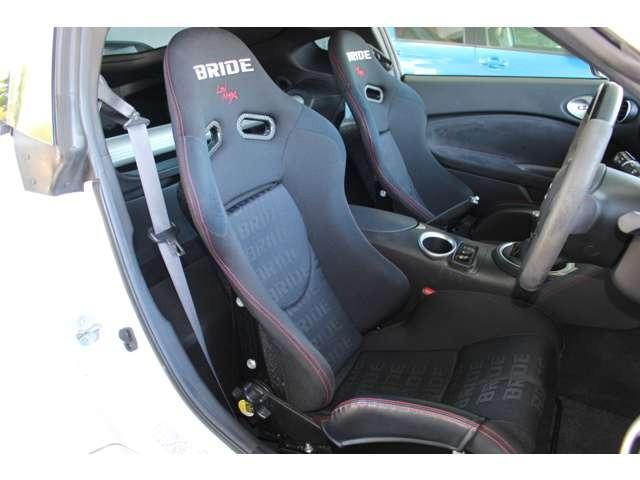 フェアレディＺ ３．７ＮＩＳＭＯ　ＮＩＳＭＯ専用エアロ・１９ＡＷ・ＨＫＳサクションパイプ・エアクリーナー・ＺｃａｒＺｅｒｏチタンマフラー・デフオイルクーラー・ＢＲＩＤＥシート・Ｄｅｆｉ追加メーター・Ｂカメラ・ＨＩＤ・ＥＴＣ・保証書（24枚目）