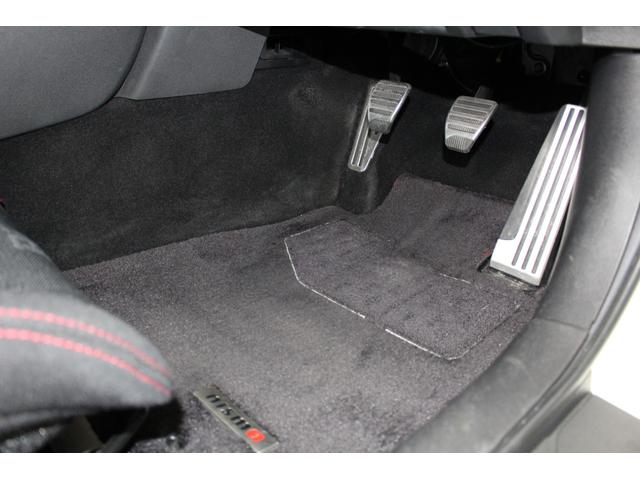 フェアレディＺ ３．７ＮＩＳＭＯ　ＮＩＳＭＯ専用エアロ・１９ＡＷ・ＨＫＳサクションパイプ・エアクリーナー・ＺｃａｒＺｅｒｏチタンマフラー・デフオイルクーラー・ＢＲＩＤＥシート・Ｄｅｆｉ追加メーター・Ｂカメラ・ＨＩＤ・ＥＴＣ・保証書（26枚目）
