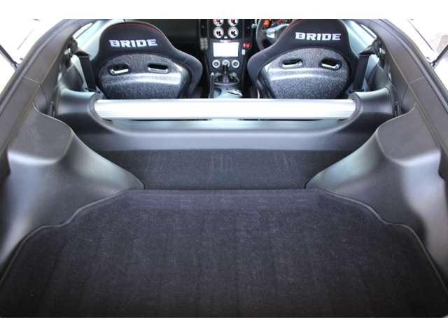 フェアレディＺ ３．７ＮＩＳＭＯ　ＮＩＳＭＯ専用エアロ・１９ＡＷ・ＨＫＳサクションパイプ・エアクリーナー・ＺｃａｒＺｅｒｏチタンマフラー・デフオイルクーラー・ＢＲＩＤＥシート・Ｄｅｆｉ追加メーター・Ｂカメラ・ＨＩＤ・ＥＴＣ・保証書（34枚目）