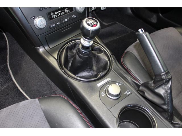 レガシィツーリングワゴン ツーリングワゴン２．０チューンドバイＳＴＩ　４ＷＤ　期・フルノーマル・６ＭＴ・ブレンボブレーキ・ＳＴＩフロントスポイラー・ＳＴＩ４本出マフラー・ＳＴＩ１８インチアルミ・ＢＩＬＳＴＥＩＮショック・プッシュスタート・ＨＩＤライト・ＥＴＣ・取説／スペアキー（24枚目）