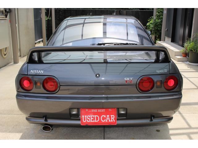 スカイライン ＧＴ－Ｒ　ＶスペックＩＩ　フルノーマル・純正専用１７インチアルミ・ブレンボブレーキ・Ｎ１ライト・ターボタイマー・ＮＩＳＭＯ３２０キロメーター交換記録有り・ＮＩＳＭＯタワーバー・保証書／取説／スペアキー・禁煙屋内保管（5枚目）