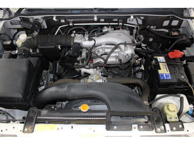 パジェロ ロング　エクシード　キーレス・ＨＩＤライト・ＥＴＣ・保証書／取説／スペアキー有り・下取り車（15枚目）