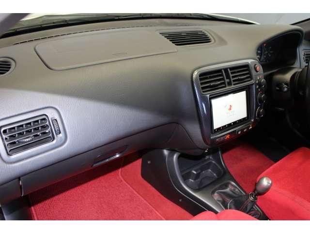 シビック タイプＲ　ＦＵＪＩＴＳＵＢＯエキマニ／マフラー・ゼロ１０００チャンバー・車高調・ＲＡＹＳＴＥ３７・前後ロアアームバー・ＣＵＳＣＯスタビ・リジカラ・ナビＴＶ・ＬＥＤライト・ＥＴＣ・保証書／取説／スペアキー有（29枚目）