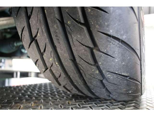 フェアレディＺ バージョンニスモ　タイプ３８０ＲＳ　ＦＵＪＩＴＳＵＢＯエキマニ・Ｍｉｎｅ’ｓフロントパイプ・ａｍｕｓｅフルチタンマフラー・Ｑｕａｎｔｕｍ車高調・ＢＢＳＲＧ－Ｒ１９ＡＷ・ＡＲＣオイルクーラー・ナビＴＶ・Ｂカメラ・保証書／取説／スペアキー有（12枚目）