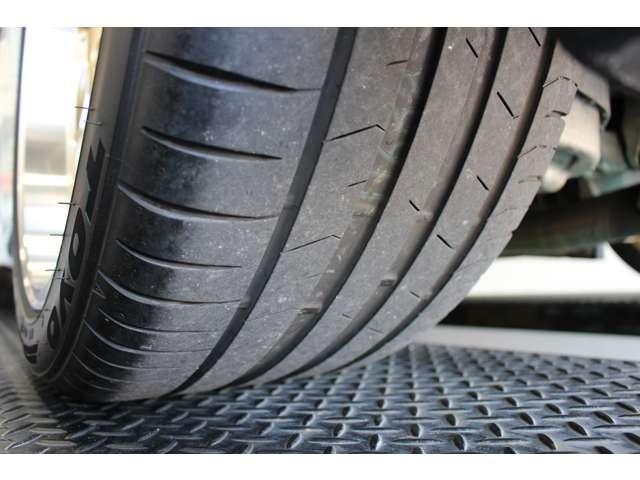 フェアレディＺ バージョンニスモ　タイプ３８０ＲＳ　ＦＵＪＩＴＳＵＢＯエキマニ・Ｍｉｎｅ’ｓフロントパイプ・ａｍｕｓｅフルチタンマフラー・Ｑｕａｎｔｕｍ車高調・ＢＢＳＲＧ－Ｒ１９ＡＷ・ＡＲＣオイルクーラー・ナビＴＶ・Ｂカメラ・保証書／取説／スペアキー有（16枚目）