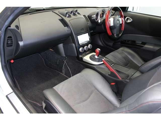 フェアレディＺ バージョンニスモ　タイプ３８０ＲＳ　ＦＵＪＩＴＳＵＢＯエキマニ・Ｍｉｎｅ’ｓフロントパイプ・ａｍｕｓｅフルチタンマフラー・Ｑｕａｎｔｕｍ車高調・ＢＢＳＲＧ－Ｒ１９ＡＷ・ＡＲＣオイルクーラー・ナビＴＶ・Ｂカメラ・保証書／取説／スペアキー有（27枚目）