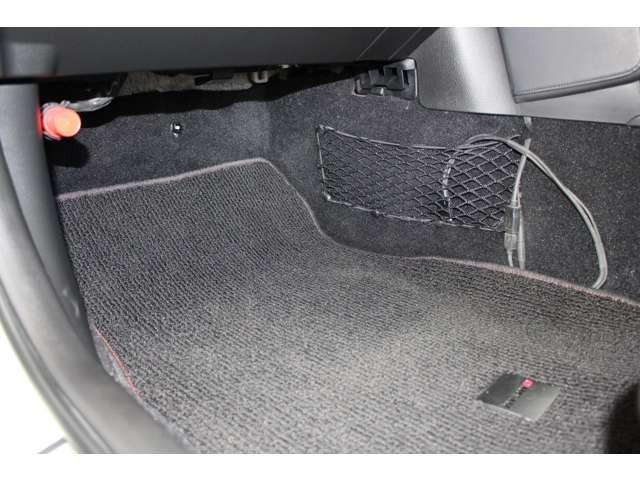 フェアレディＺ バージョンニスモ　タイプ３８０ＲＳ　ＦＵＪＩＴＳＵＢＯエキマニ・Ｍｉｎｅ’ｓフロントパイプ・ａｍｕｓｅフルチタンマフラー・Ｑｕａｎｔｕｍ車高調・ＢＢＳＲＧ－Ｒ１９ＡＷ・ＡＲＣオイルクーラー・ナビＴＶ・Ｂカメラ・保証書／取説／スペアキー有（29枚目）