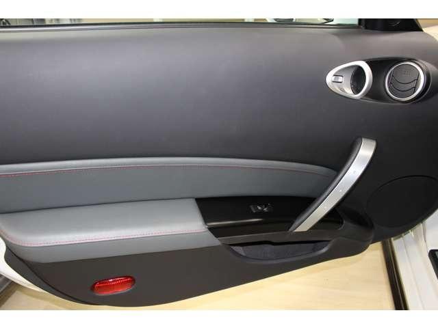 フェアレディＺ バージョンニスモ　タイプ３８０ＲＳ　ＦＵＪＩＴＳＵＢＯエキマニ・Ｍｉｎｅ’ｓフロントパイプ・ａｍｕｓｅフルチタンマフラー・Ｑｕａｎｔｕｍ車高調・ＢＢＳＲＧ－Ｒ１９ＡＷ・ＡＲＣオイルクーラー・ナビＴＶ・Ｂカメラ・保証書／取説／スペアキー有（30枚目）