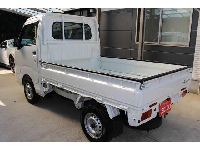 ハイゼットトラック スタンダードＳＡＩＩＩｔ　三方開　オートマ車　パワーウインドウ　エアコン　パワーステアリング　スマートアシスト　積載可能量３５０ｋｇ（3枚目）