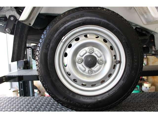 ハイゼットトラック スタンダードＳＡＩＩＩｔ　三方開　オートマ車　パワーウインドウ　エアコン　パワーステアリング　スマートアシスト　積載可能量３５０ｋｇ（11枚目）