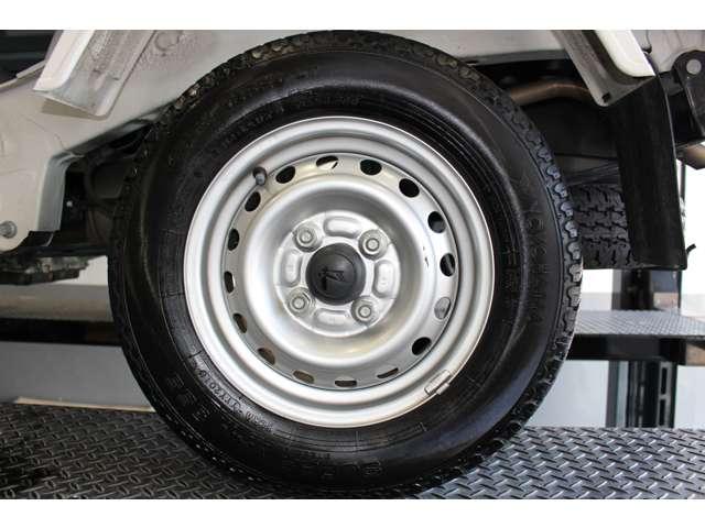 ハイゼットトラック スタンダードＳＡＩＩＩｔ　三方開　オートマ車　パワーウインドウ　エアコン　パワーステアリング　スマートアシスト　積載可能量３５０ｋｇ（13枚目）