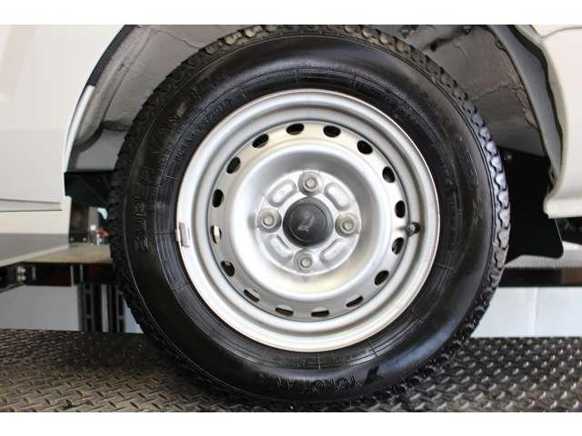 ハイゼットトラック スタンダードＳＡＩＩＩｔ　三方開　オートマ車　パワーウインドウ　エアコン　パワーステアリング　スマートアシスト　積載可能量３５０ｋｇ（15枚目）