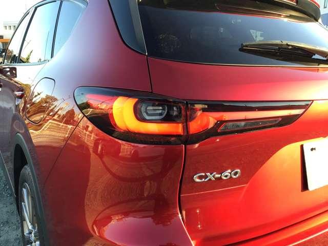 CX-60 3.3 XD エクスクルーシブ モード ディーゼルターボ 大型サンルーフ BOSEサウンドシステム 衝突軽減 パワーシート USB スマートキー クリアランスソナー 盗難防止装置 アルミホイール シートヒーター バックモニター 横滑り防止装置 キーレス(6枚目)