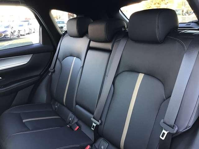 CX-60 3.3 XD エクスクルーシブ モード ディーゼルターボ 大型サンルーフ BOSEサウンドシステム 衝突軽減 パワーシート USB スマートキー クリアランスソナー 盗難防止装置 アルミホイール シートヒーター バックモニター 横滑り防止装置 キーレス(14枚目)