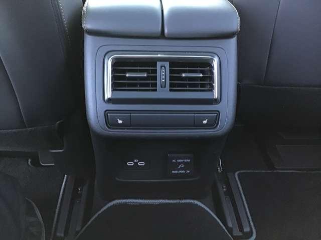 CX-60 3.3 XD エクスクルーシブ モード ディーゼルターボ 大型サンルーフ BOSEサウンドシステム 衝突軽減 パワーシート USB スマートキー クリアランスソナー 盗難防止装置 アルミホイール シートヒーター バックモニター 横滑り防止装置 キーレス(17枚目)