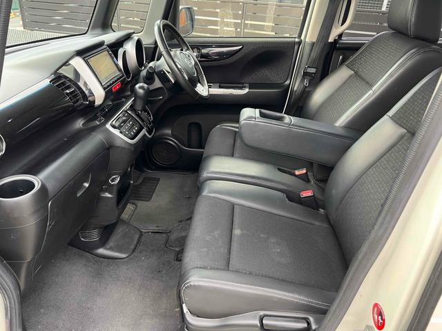 Ｎ－ＢＯＸカスタム Ｇ・ターボＬパッケージ　ＥＴＣ　バックカメラ　両側電動スライドドア　ナビ　ＴＶ　オートクルーズコントロール　オートライト　スマートキー　アイドリングストップ　電動格納ミラー　ベンチシート　ＣＶＴ　ＥＳＣ　ＣＤ　ＤＶＤ再生（30枚目）