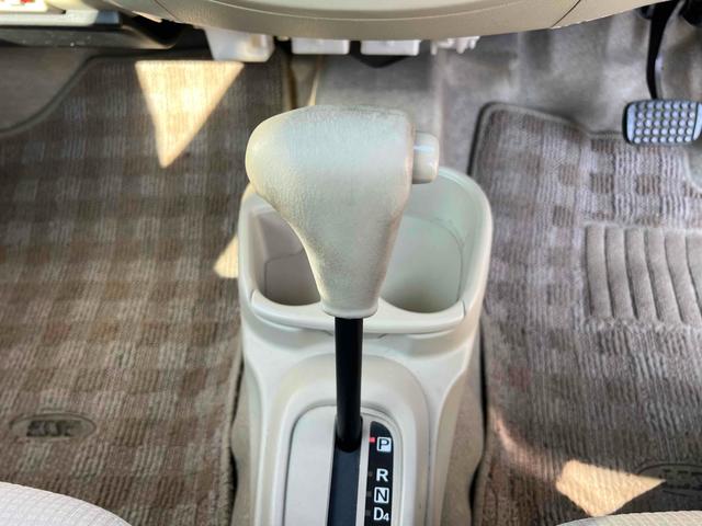 エッセ グレードＸ　キーレスエントリー　電動格納ミラー　ＡＴ　ＣＤ　エアコン　パワーウィンドウ（6枚目）