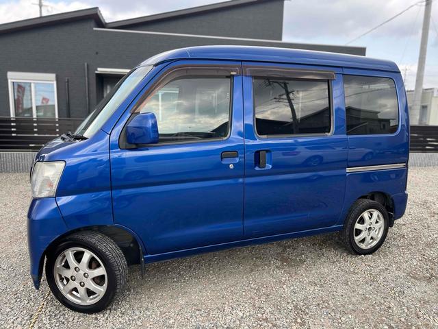 ハイゼットカーゴ 　軽バン　ＡＴ　ＥＴＣ　ナビ　ＴＶ　両側スライドドア　キーレスエントリー　電動格納ミラー　アルミホイール　エアコン　パワーウィンドウ　運転席エアバッグ　助手席エアバッグ　ＣＤ　ＵＳＢ（5枚目）