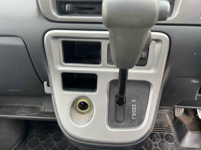 ハイゼットカーゴ 　軽バン　ＡＴ　ＥＴＣ　ナビ　ＴＶ　両側スライドドア　キーレスエントリー　電動格納ミラー　アルミホイール　エアコン　パワーウィンドウ　運転席エアバッグ　助手席エアバッグ　ＣＤ　ＵＳＢ（35枚目）
