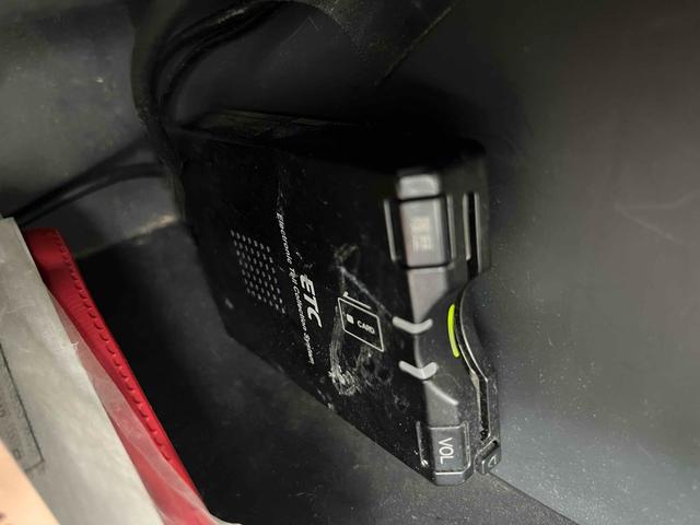 ハイゼットカーゴ 　軽バン　ＡＴ　ＥＴＣ　ナビ　ＴＶ　両側スライドドア　キーレスエントリー　電動格納ミラー　アルミホイール　エアコン　パワーウィンドウ　運転席エアバッグ　助手席エアバッグ　ＣＤ　ＵＳＢ（36枚目）