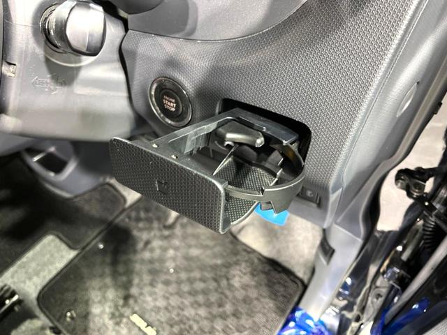 ベースグレード SDナビ 両側電動ドア 禁煙車 Bluetooth再生 ETC HIDヘッド/フォグライト オートライト 純正15AW スマートキー オートエアコン 革巻きステアリング 電動格納ミラー(39枚目)