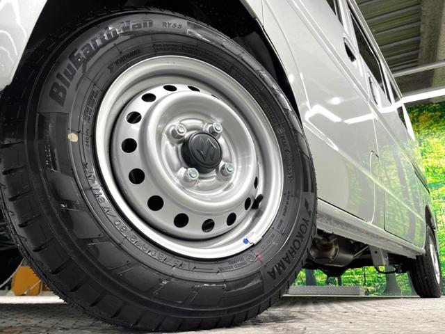 PAリミテッド 届出済未使用車 オートライト アイドリングストップ プライバシーガラス セキュリティアラーム 横滑り防止装置 後席一体可倒式リアシート オーバーヘッドシェルフ(12枚目)