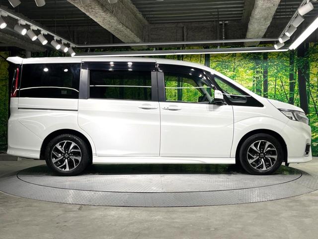 スパーダ　ホンダセンシング　純正９型ナビ　禁煙車　フリップダウンモニター　両側電動スライド　衝突軽減　アダプティブクルーズ　バックカメラ　ドラレコ　ＥＴＣ２．０　Ｂｌｕｅｔｏｏｔｈ接続　ＬＥＤヘッドライト　オートハイビーム(22枚目)