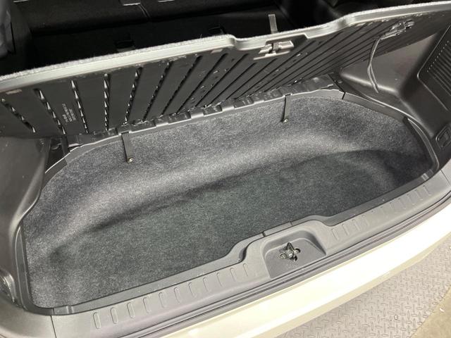 セレナ ハイウェイスター　Ｖセレ＋セーフティＩＩ　ＳＨＶ　両側電動ドア　純正ナビ　後席モニター　全周囲カメラ　衝突軽減　禁煙車　コーナーセンサー　スマートキー　ＬＥＤヘッド　ＥＴＣ　クルコン　車線逸脱警報　オートライト　オートエアコン（61枚目）