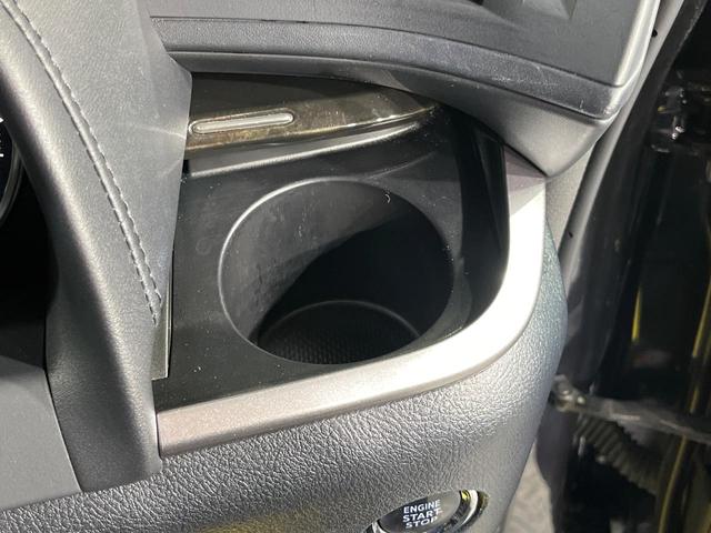 アルファード ２．５Ｓ　Ａパッケージ　タイプブラック　両側電動ドア　純正９インチナビ　バックカメラ　禁煙車　電動リアゲート　ハーフレザーシート　コーナーセンサー　スマートキー　ＬＥＤヘッド　ビルトインＥＴＣ　クルコン　オートライト　デュアルエアコン（32枚目）