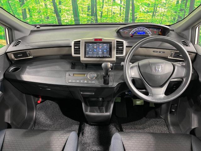 フリードスパイク Ｇ　エアロ　電動スライドドア　ＳＤナビ　禁煙車　スマートキー　ＨＩＤヘッド　ＥＴＣ　オートライト　オートエアコン　純正１５インチアルミ　ＣＤ　ＤＶＤ再生　フルセグ（2枚目）