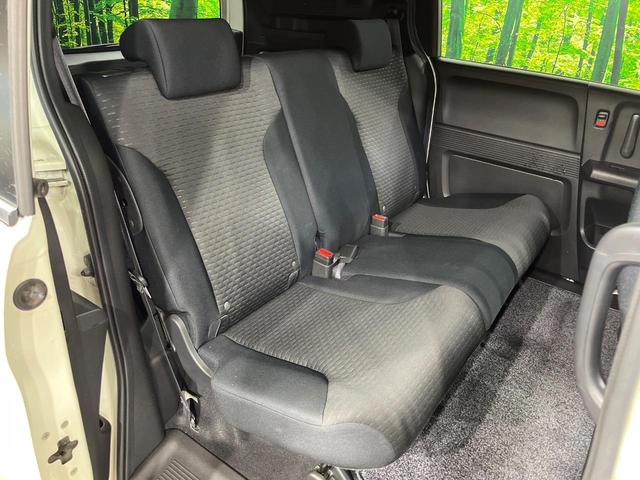 フリードスパイク Ｇ　エアロ　電動スライドドア　ＳＤナビ　禁煙車　スマートキー　ＨＩＤヘッド　ＥＴＣ　オートライト　オートエアコン　純正１５インチアルミ　ＣＤ　ＤＶＤ再生　フルセグ（9枚目）