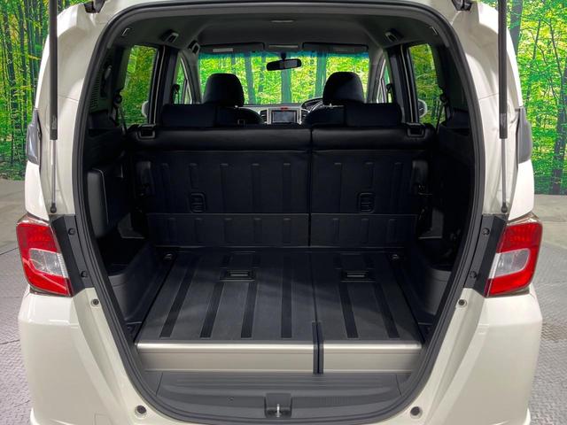 フリードスパイク Ｇ　エアロ　電動スライドドア　ＳＤナビ　禁煙車　スマートキー　ＨＩＤヘッド　ＥＴＣ　オートライト　オートエアコン　純正１５インチアルミ　ＣＤ　ＤＶＤ再生　フルセグ（10枚目）