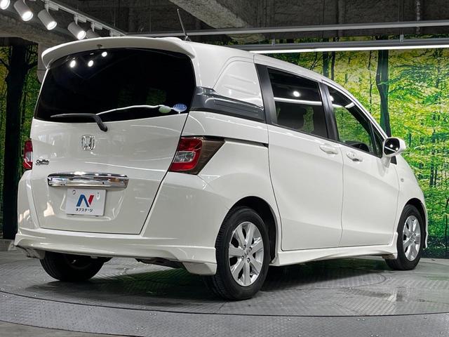 フリードスパイク Ｇ　エアロ　電動スライドドア　ＳＤナビ　禁煙車　スマートキー　ＨＩＤヘッド　ＥＴＣ　オートライト　オートエアコン　純正１５インチアルミ　ＣＤ　ＤＶＤ再生　フルセグ（17枚目）
