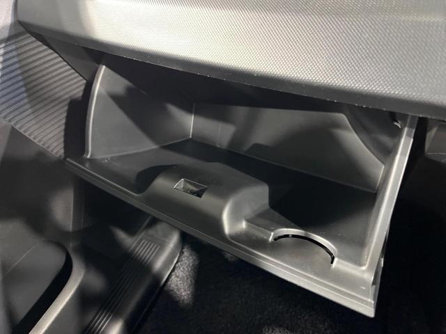 フリードスパイク Ｇ　エアロ　電動スライドドア　ＳＤナビ　禁煙車　スマートキー　ＨＩＤヘッド　ＥＴＣ　オートライト　オートエアコン　純正１５インチアルミ　ＣＤ　ＤＶＤ再生　フルセグ（46枚目）