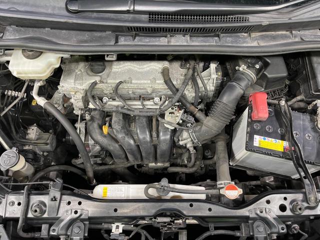 ヴォクシー ＺＳ　煌ＩＩ　両側電動ドア　純正ＳＤナビ　後席モニター　バックカメラ　衝突被害軽減システム　禁煙車　スマートキー　ＬＥＤヘッド　ビルトインＥＴＣ　オートハイビーム　オートライト　デュアルエアコン（19枚目）