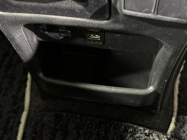 ヴォクシー ＺＳ　煌ＩＩ　両側電動ドア　純正ＳＤナビ　後席モニター　バックカメラ　衝突被害軽減システム　禁煙車　スマートキー　ＬＥＤヘッド　ビルトインＥＴＣ　オートハイビーム　オートライト　デュアルエアコン（42枚目）