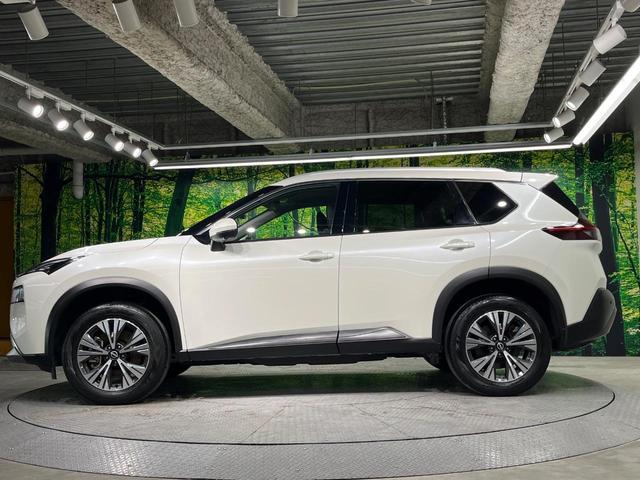 エクストレイル Ｘ　ｅ－４ＯＲＣＥ　４ＷＤ　全周囲カメラ　衝突被害軽減　レーダークルーズ　電動リアゲート　ハーフレザーシート　全席シートヒーター　ドラレコ　コーナーセンサー　ＬＥＤヘッド　ビルトインＥＴＣ　車線逸脱警報（78枚目）
