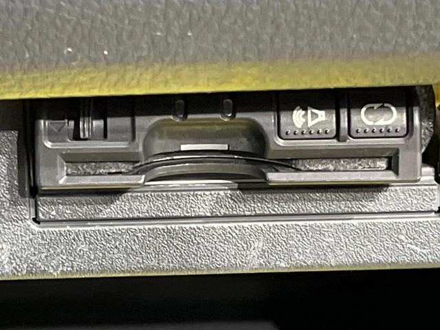 モコ Ｘ　ＳＤナビ　禁煙車　スマートキー　ＥＴＣ　オートエアコン　純正１４インチアルミ　Ｂｌｕｅｔｏｏｔｈ再生　ＣＤ／ＤＶＤ再生　フルセグ　電動格納ミラー　電動格納ガラス　革巻きステアリング（5枚目）