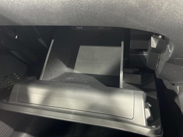 ノート Ｘ　全周囲カメラ　衝突軽減装置　禁煙車　ブラインドスポットモニター　ドラレコ　スマートキー　ＬＥＤヘッド　ＥＴＣ２．０　オートハイビーム　オートライト　　Ｂｌｕｅｔｏｏｔｈ　フルセグ　車線逸脱警報（48枚目）