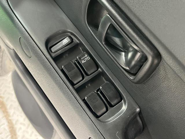 ハイゼットカーゴ クルーズSAIII SDナビ バックカメラ 衝突被害軽減システム 禁煙車 コーナーセンサー LEDヘッド オートハイビーム Bluetooth CD 地デジ ドアバイザー プライバシーガラス(25枚目)