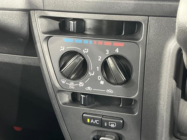 ハイゼットカーゴ クルーズSAIII SDナビ バックカメラ 衝突被害軽減システム 禁煙車 コーナーセンサー LEDヘッド オートハイビーム Bluetooth CD 地デジ ドアバイザー プライバシーガラス(31枚目)